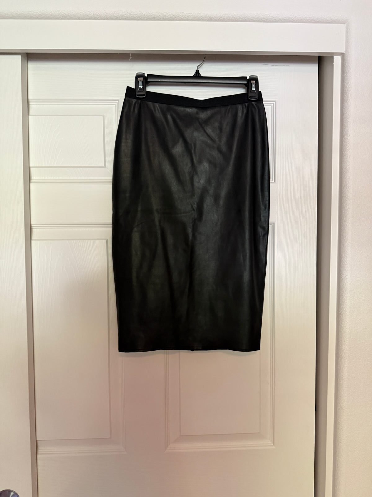 BCBG MAXAZRIA Bess Faux Leather Back Zip Pencil Skirt Size XXS