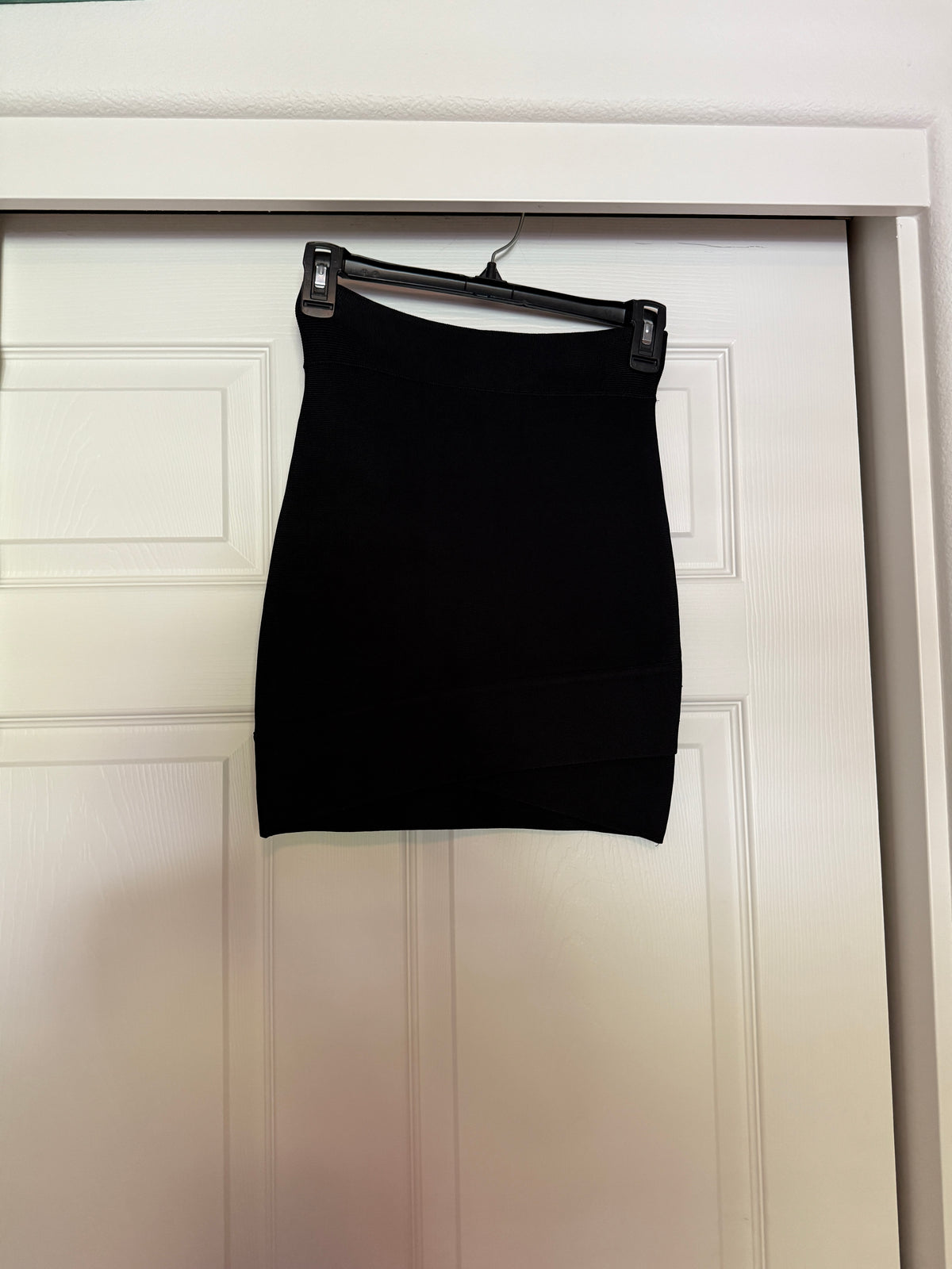 BCBGMaxazria 'Sylvie' Black Bodycon Bandage Power Mini Skirt Size XS