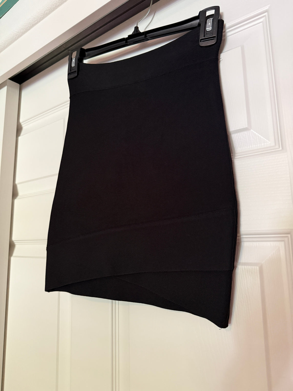 BCBGMaxazria 'Sylvie' Black Bodycon Bandage Power Mini Skirt Size XS