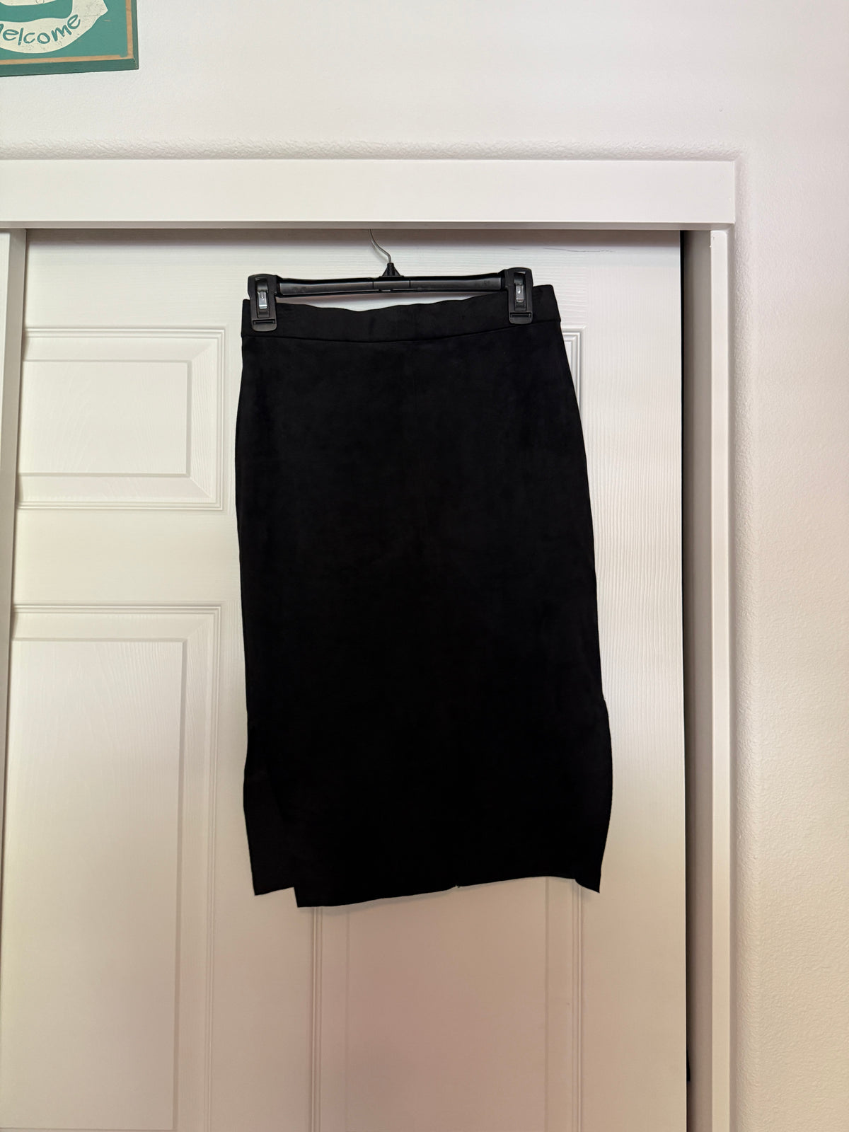 Wilfred Free by Aritzia Faux Suede Midi Pencil Skirt with Slits in Black Size 2