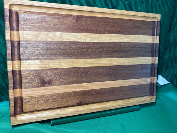 Jumbo wood cutting board with juice groove