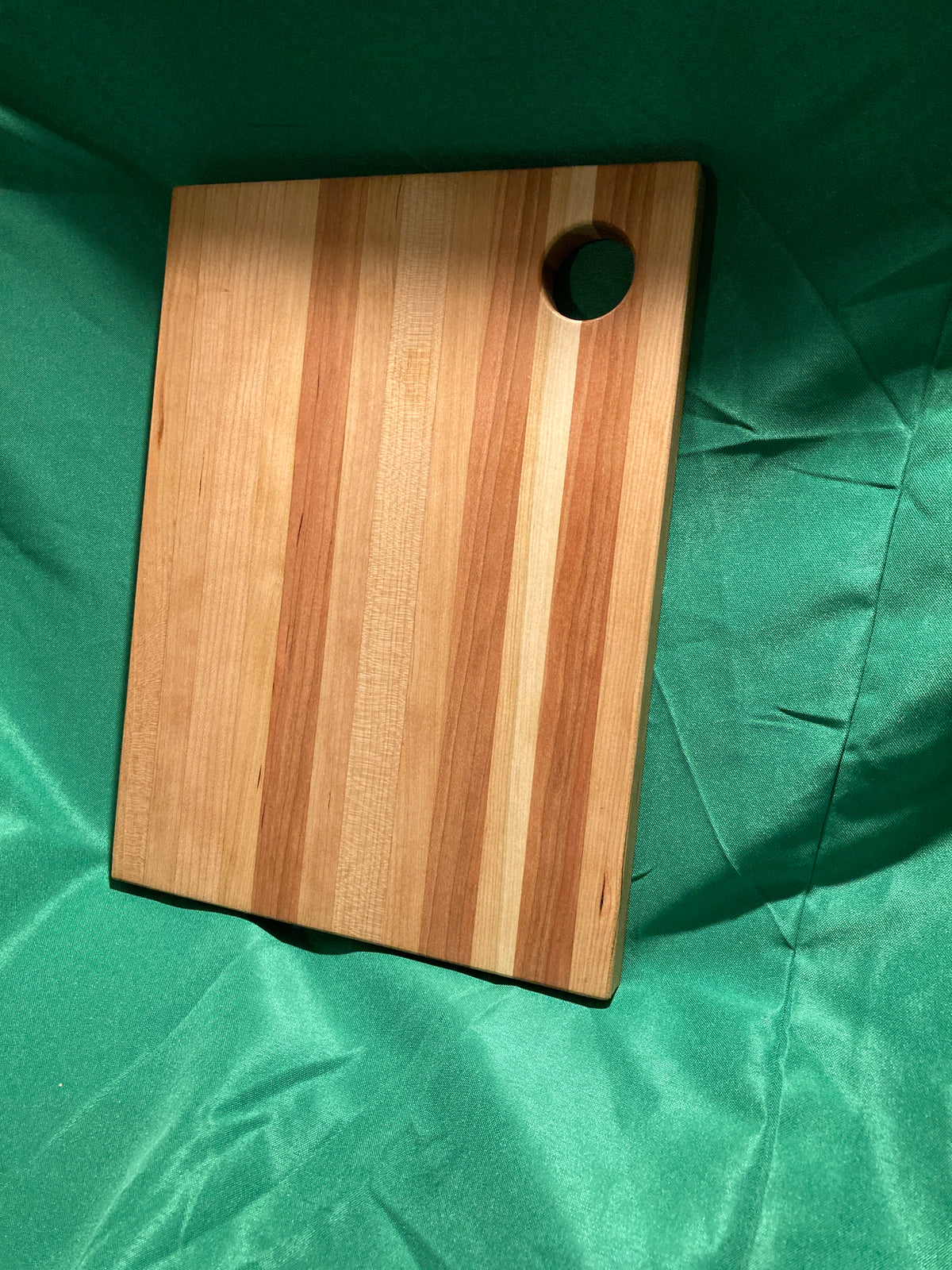 Medium charcuterie board w/ hanging hole
