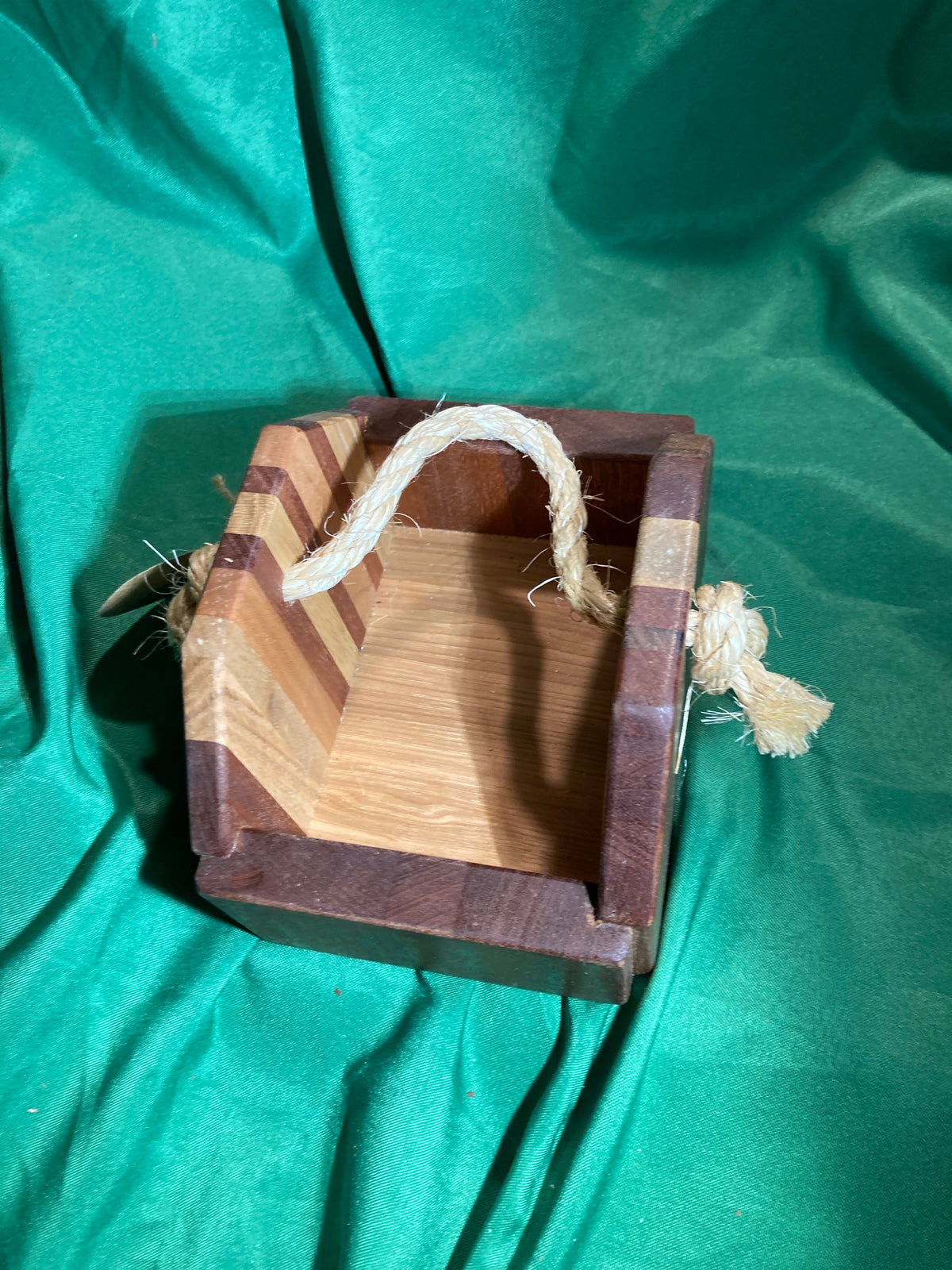 Wood box with rope handle. Home decor. Bathroom decor. Small storage. Reclaimed wood. Handmade gift. High quality. Oak wood. Sapele wood. Walnut wood. Cherry wood.