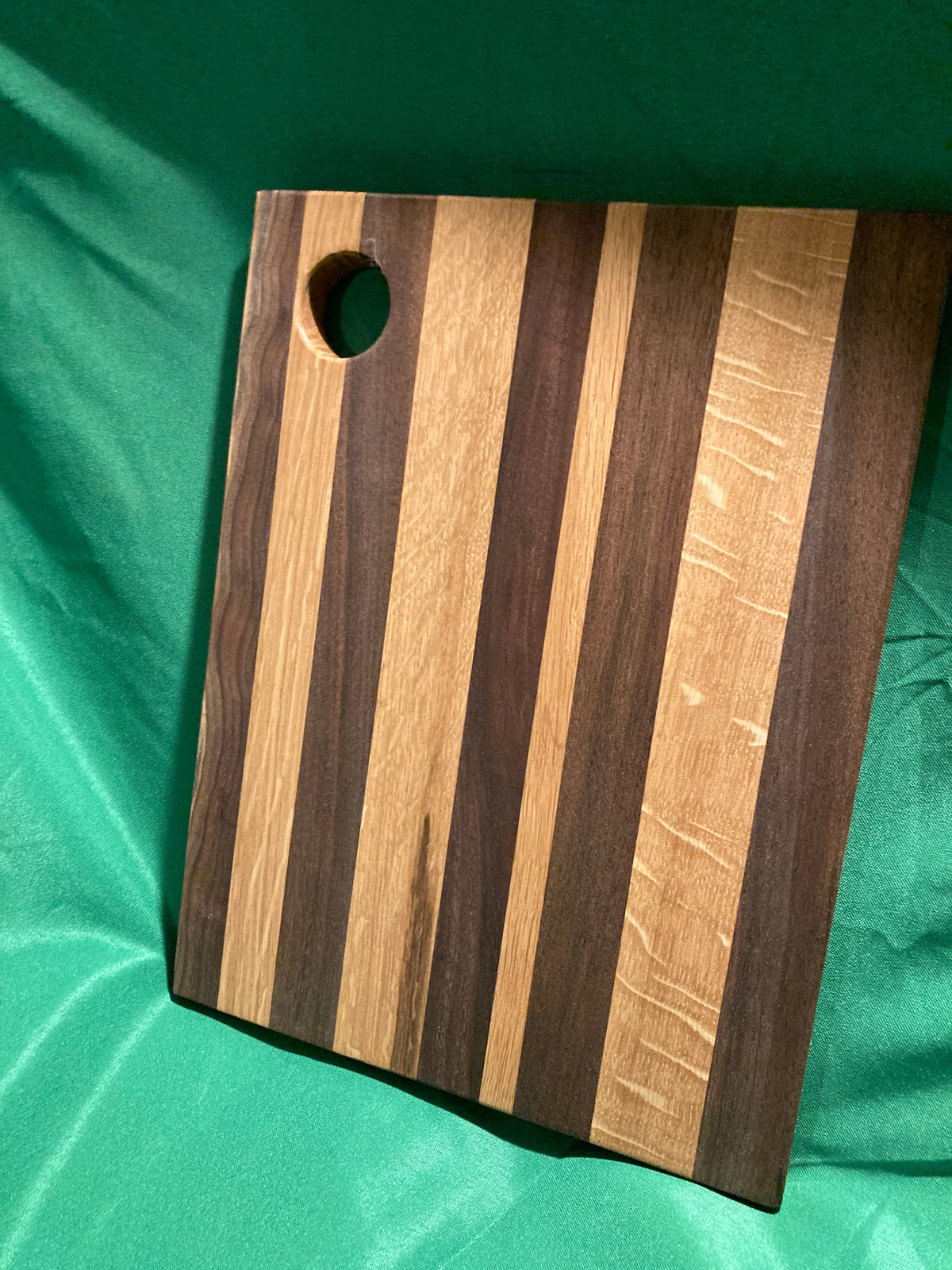 Medium charcuterie board w/hanging hole.