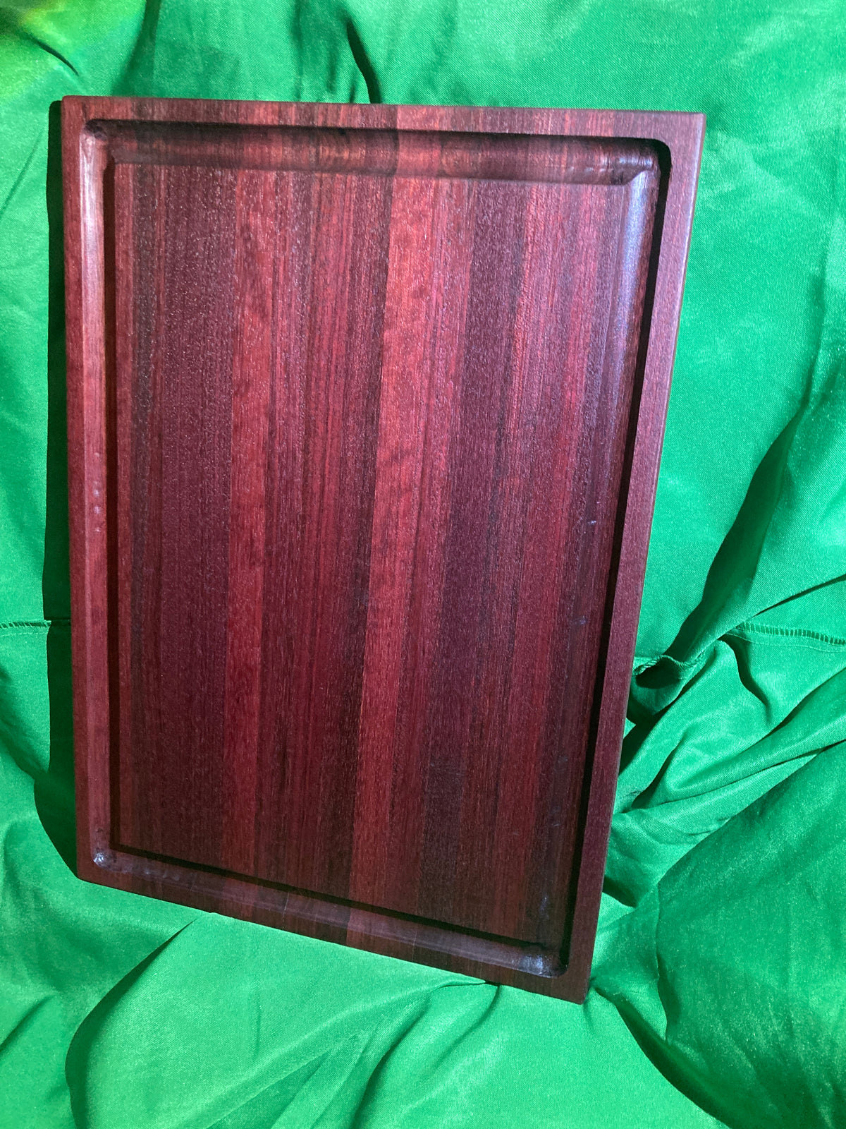 Purple Heart cutting board with juice groove. Exotic wood. 12"x18" purple wood. Handcrafted reclaimed wood.