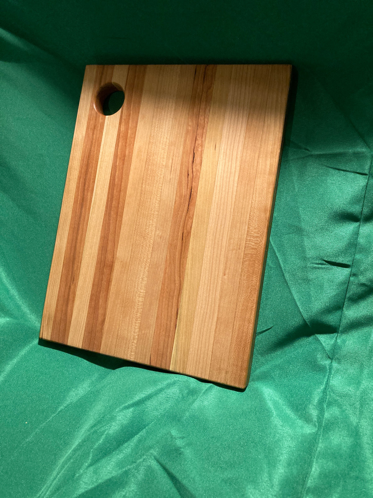 Medium charcuterie board w/ hanging hole