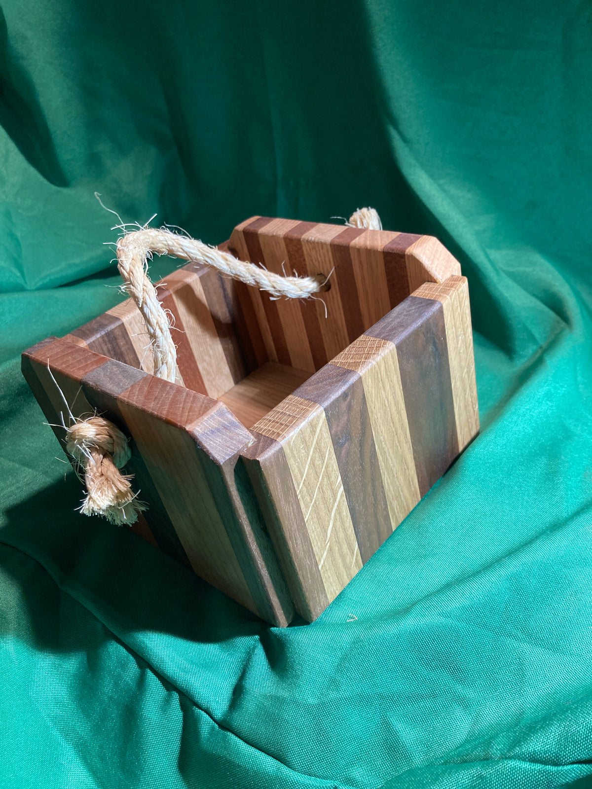 Wood box with rope handle. Home decor. Bathroom decor. Small storage. Reclaimed wood. Handmade gift. High quality. Cherry. Oak. Sapele. Walnut.