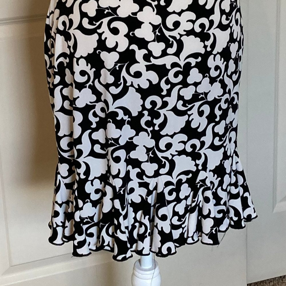 White House Black Market Damask Print Flounce Skirt