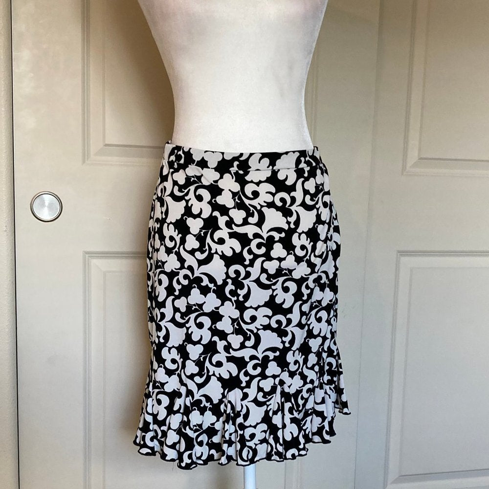 White House Black Market Damask Print Flounce Skirt