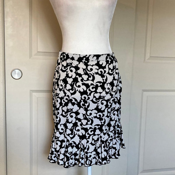 White House Black Market Damask Print Flounce Skirt